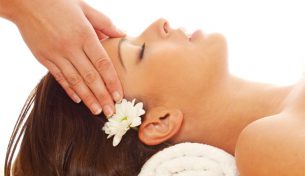 Bộ phận nào trên cơ thể cần được chăm sóc, massage mỗi ngày?